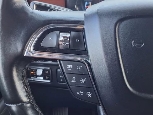 Used 2023 Lincoln Navigator Reserve image 15