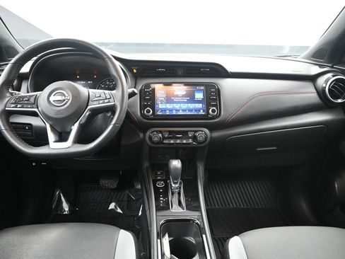 Used 2023 Nissan Kicks SR w/ SR Premium Package image 29
