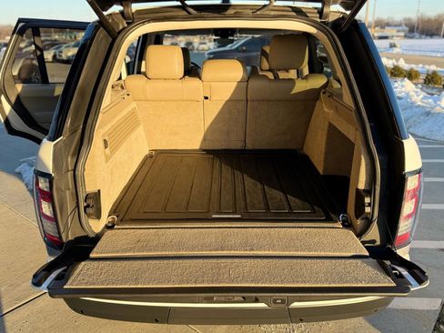 Used 2017 Land Rover Range Rover Base AWD 4dr SUV image 15