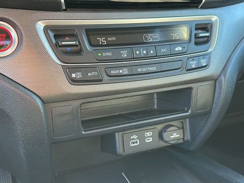 Used 2024 Honda Ridgeline Sport image 17