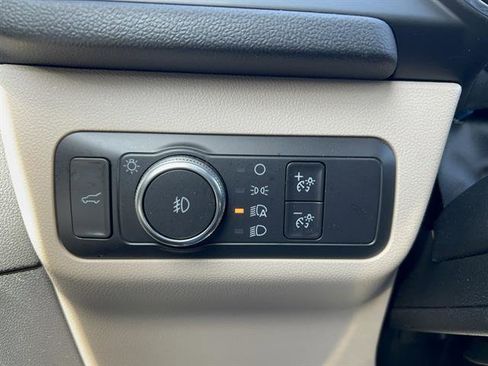 Used 2020 Ford Escape Titanium w/ Titanium Premium Package 2.0 image 23