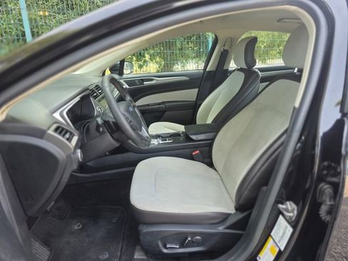 Used 2019 Ford Fusion SE w/ Equipment Group 151A image 26