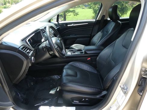 Used 2019 Ford Fusion Titanium AWD/4WD image 9