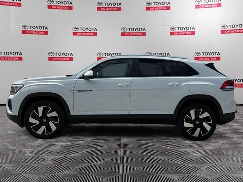 Used 2025 Volkswagen Atlas Cross Sport SE AWD/4WD image 8