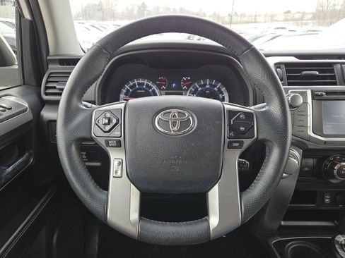 Used 2015 Toyota 4Runner SR5 image 35