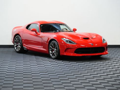 Used 2013 SRT Viper GTS w/ GTS Laguna Interior Pkg image 5