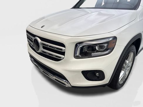 Used 2023 Mercedes-Benz GLB 250 4MATIC image 16