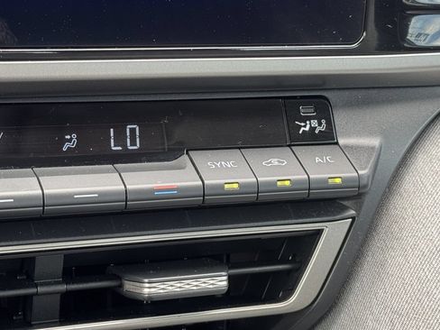 Used 2025 Toyota Camry LE FWD image 31