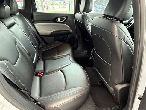 Used 2025 Jeep Compass Limited AWD/4WD image 9