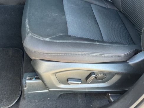 Used 2023 Ford Explorer XLT image 18