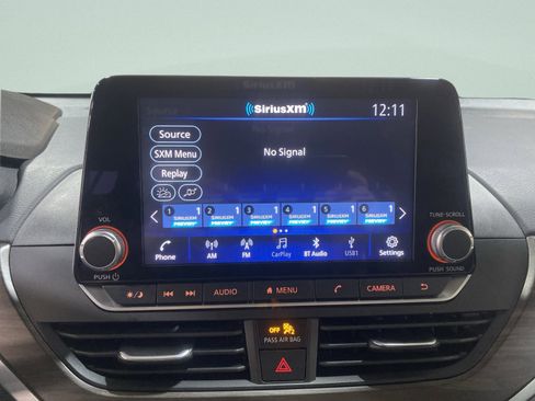 Used 2025 Nissan Altima 2.5 SV FWD image 24