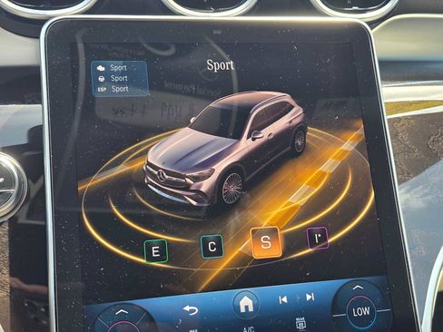 Used 2026 Mercedes-Benz GLC 300 image 33