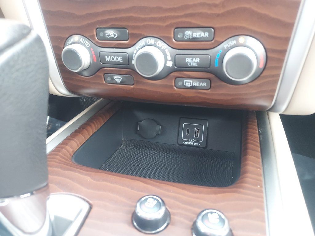 Used 2020 Nissan Pathfinder Platinum AWD/4WD image 19