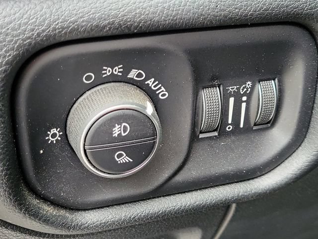 Used 2022 RAM 1500 Laramie AWD/4WD image 12