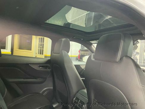 Used 2020 Jaguar F-PACE Checkered Flag image 21