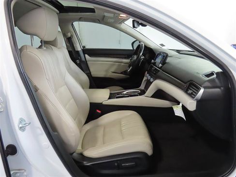 Used 2022 Honda Accord Touring image 39