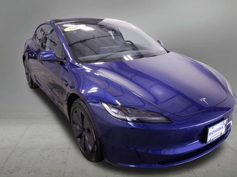Used 2025 Tesla Model 3 Long Range image 8