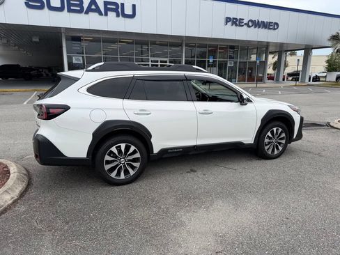 Used 2023 Subaru Outback Touring XT AWD/4WD image 3
