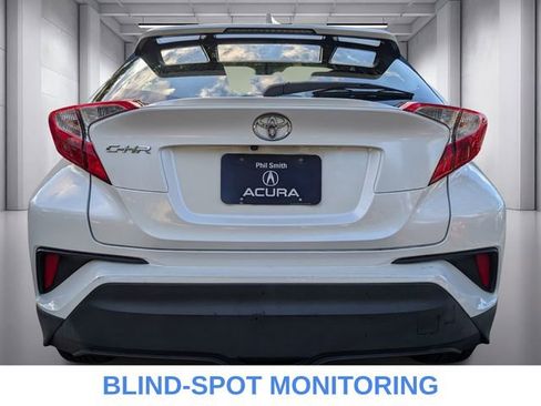 Used 2019 Toyota C-HR XLE image 7