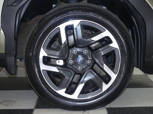 Used 2025 Subaru Forester Limited AWD/4WD image 32