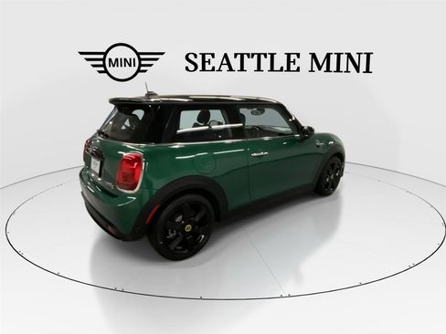 Certified 2024 MINI Cooper SE image 11
