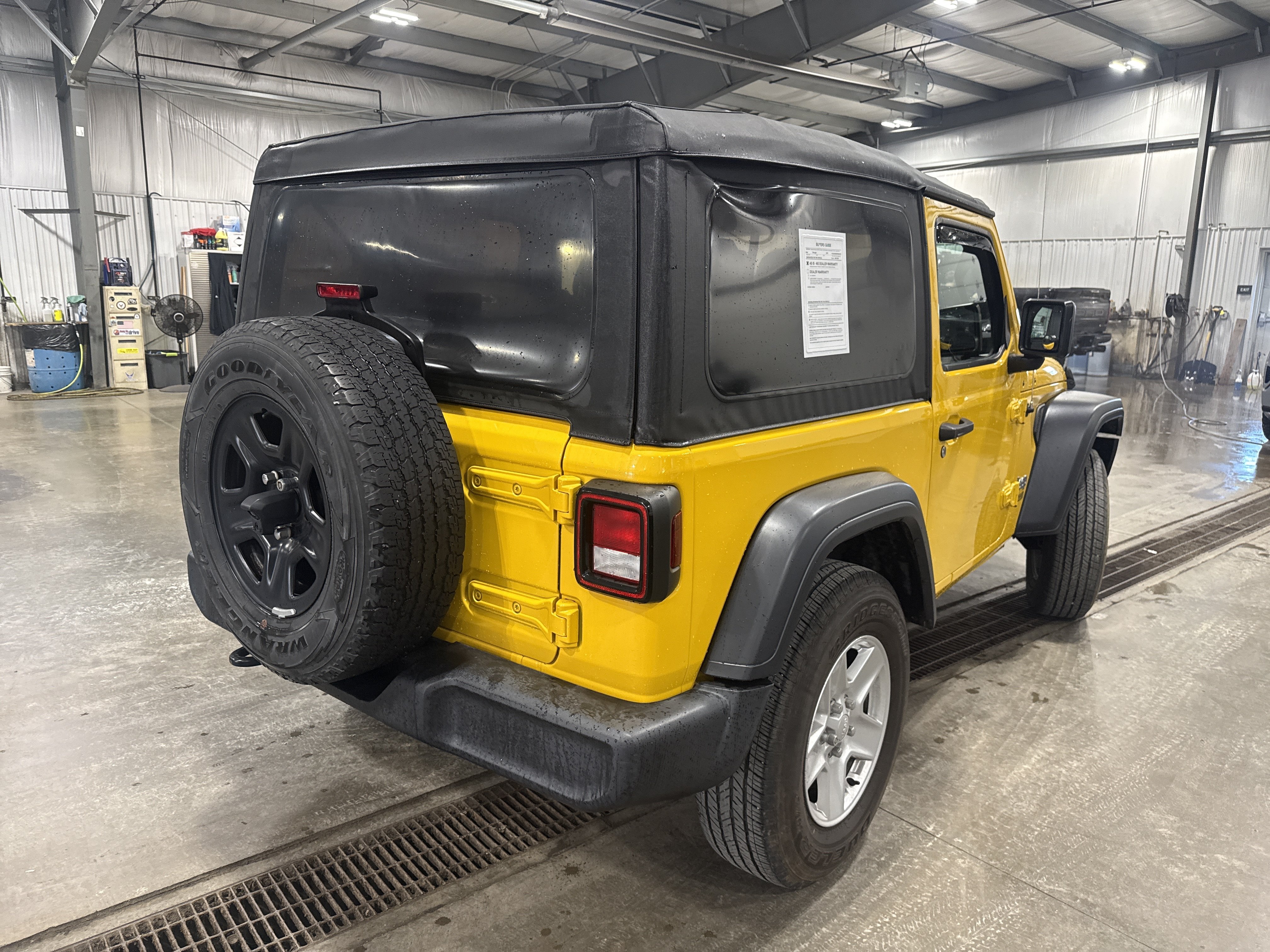 Used 2019 Jeep Wrangler Sport AWD/4WD image 3