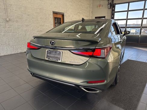 New 2025 Lexus ES 350 Ultra Luxury image 7