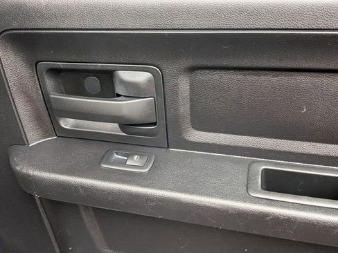 Used 2015 RAM 1500 Express image 32