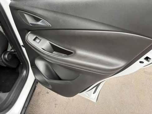 Used 2024 Buick Encore GX Preferred FWD image 25