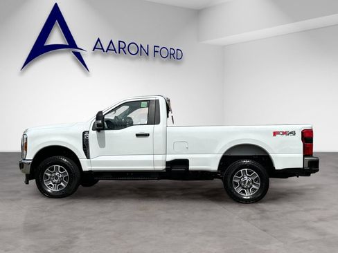 Used 2025 Ford F350 XLT w/ 360-Degree Camera Package AWD/4WD image 3