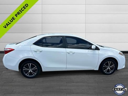 Used 2016 Toyota Corolla LE FWD image 2