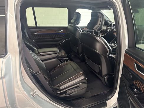 Used 2023 Jeep Grand Cherokee L Summit w/ Advanced Protech Group IV AWD/4WD image 11