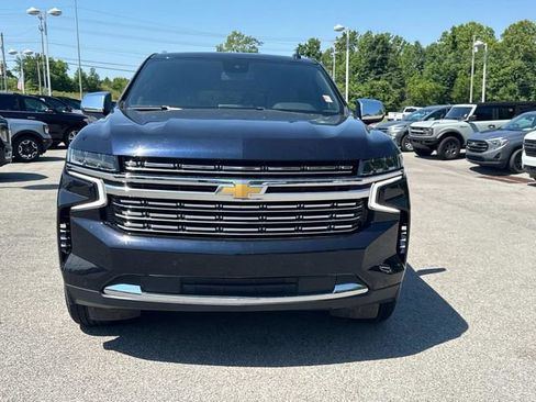 Used 2024 Chevrolet Suburban Premier AWD/4WD image 9