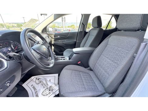 Used 2024 Chevrolet Equinox LT image 18