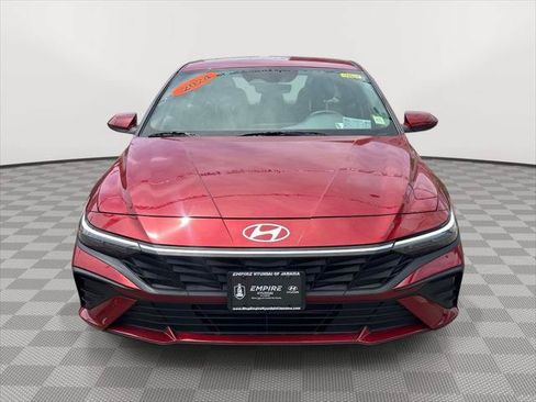 Certified 2024 Hyundai Elantra SEL FWD image 8