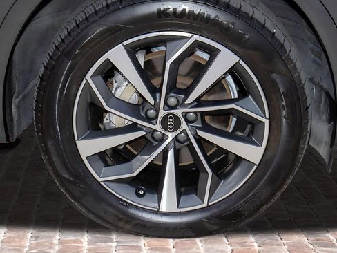 Used 2023 Audi Q5 2.0T Premium w/ Convenience Package image 42