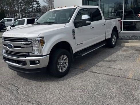 Used 2018 Ford F250 Lariat w/ Lariat Ultimate Package image 2