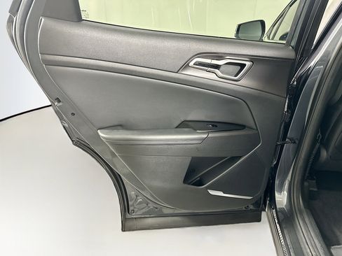 Used 2023 Kia Sportage EX image 27