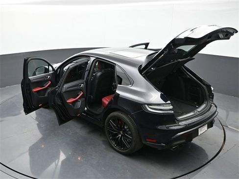 Used 2023 Porsche Macan GTS image 33