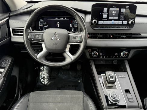 Used 2024 Mitsubishi Outlander Ralliart image 19