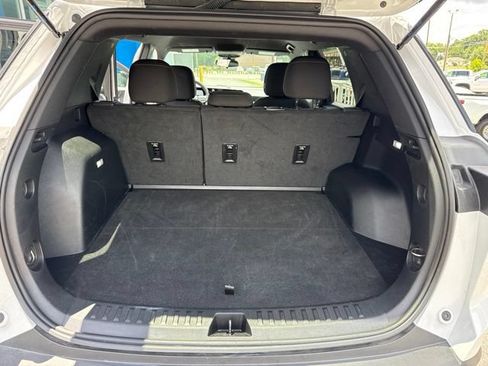 Used 2025 Chevrolet Equinox LT AWD/4WD image 23