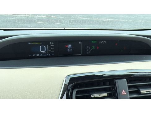 Used 2016 Toyota Prius Four w/ Advanced Technology Package FWD image 29