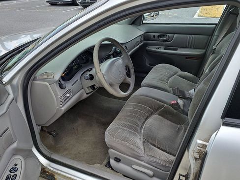 Used 2001 Buick Century Custom w/ Premium Pkg FWD image 7