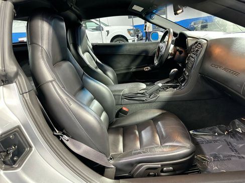 Used 2011 Chevrolet Corvette Coupe w/ Roof Package image 35