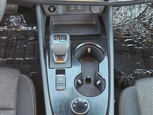 Used 2024 Nissan Rogue SV image 12