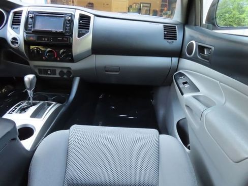 Used 2014 Toyota Tacoma 4x4 Double Cab w/ TRD Sport Package image 34