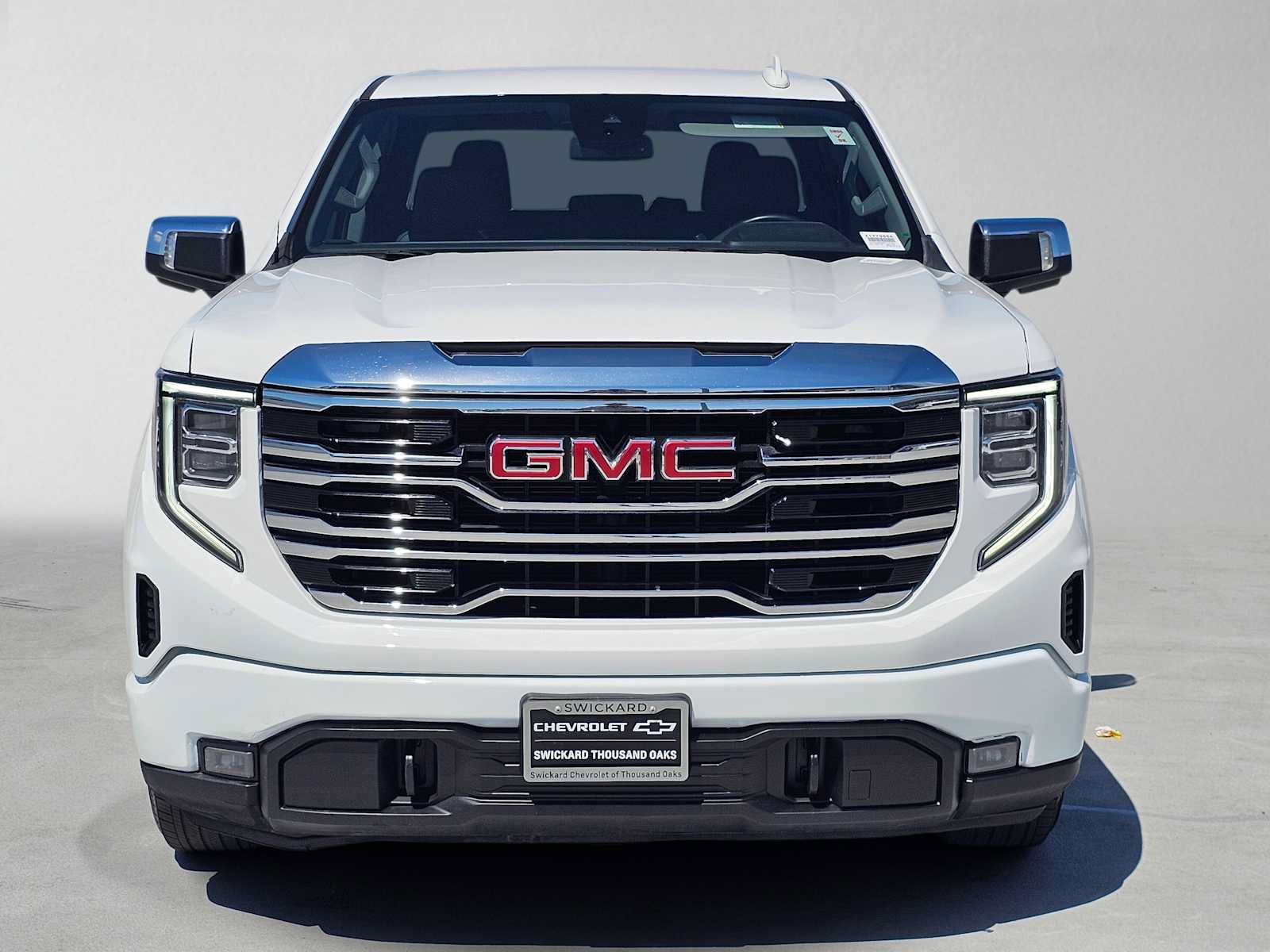 Used 2025 GMC Sierra 1500 SLT RWD image 8