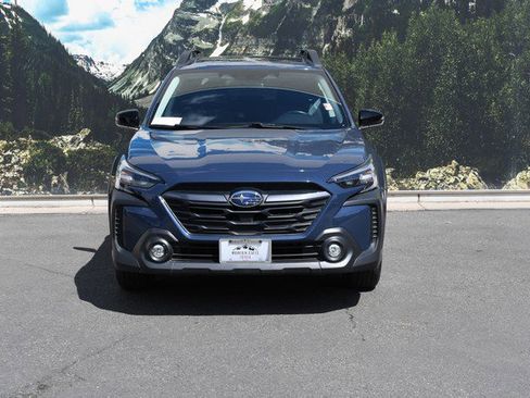 Used 2025 Subaru Outback Premium AWD/4WD image 5