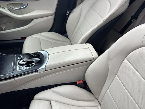 Used 2017 Mercedes-Benz C 300 Sedan w/ Premium 3 Package image 29