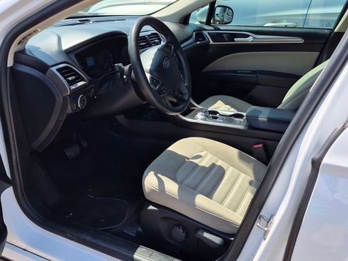 Used 2018 Ford Fusion S FWD image 8